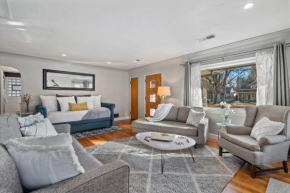 Historic Mountain Ave Bungalow - Walk Everywhere!